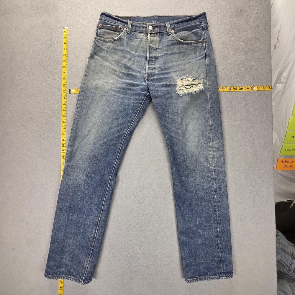 Vintage Levis 501 Jeans Mens Blue Straight Medium Wash Fits 34x33